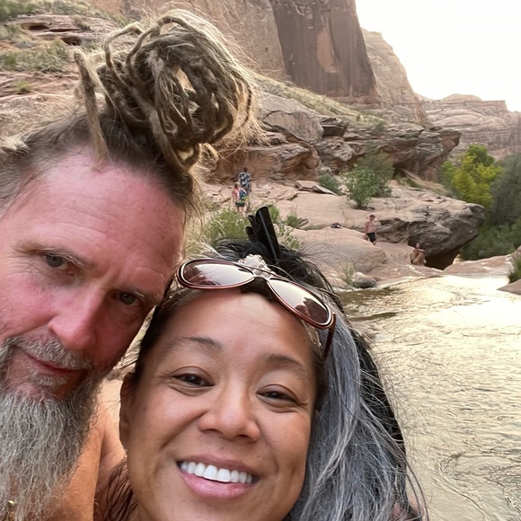 Hi! I’m @YourFaceHere ( shakes hand ) 👋🏽 - Picture 6 of 16